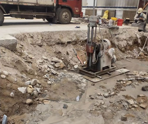 运粮湖管理区公路下沉压浆